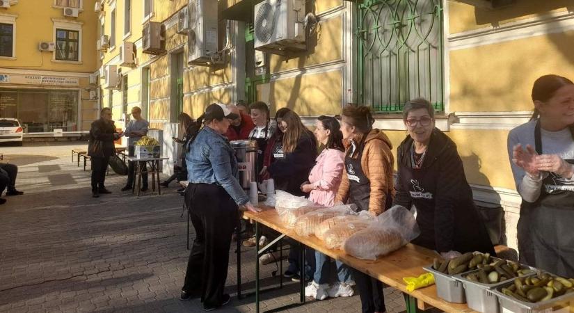 Ismét Boldog délután lesz Dunaújvárosban