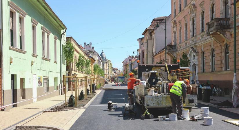 Félig kész, félig káosz a Gogol utca – megszámoltuk a parkolókat, meglepő szám jött ki