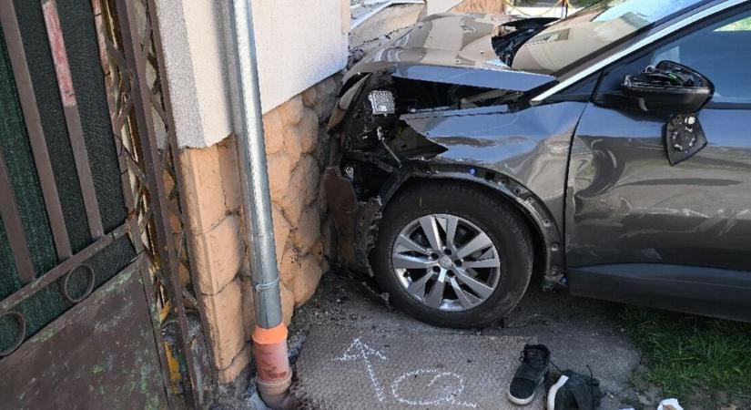 Az ölében ülő gyerekre bízta a gázpedált a kaposvári anyuka: nagy baj lett belőle