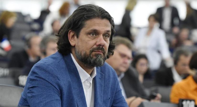 Deutsch Tamás mentelmi jogát kikérték az Európai Parlamenttől