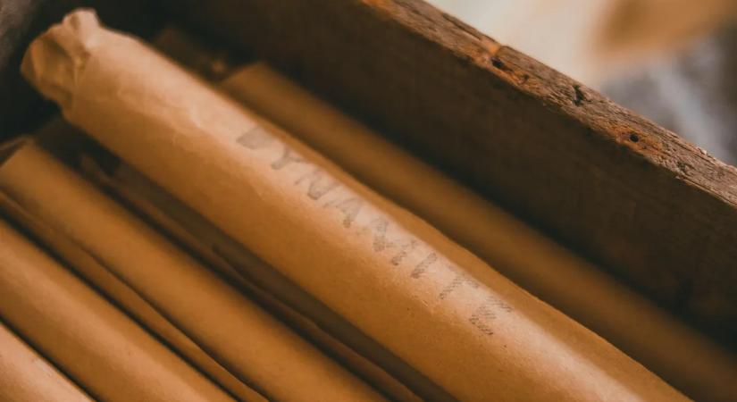 Dinamitot hajított alvó barátjára egy nő - két vádpont alapján ítélték el