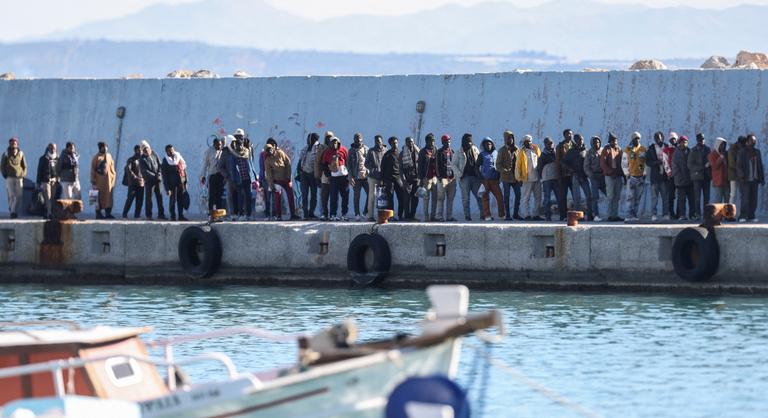 Krétán készülnek a nyárra, de a menekültválság beárnyékolja a szezont