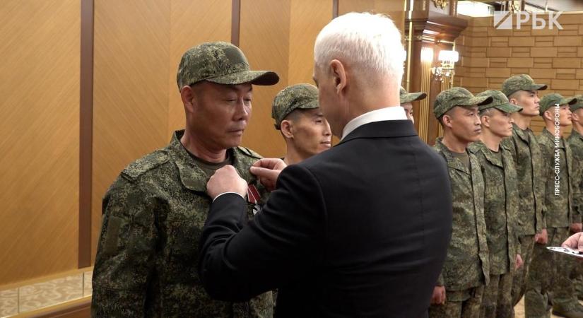 Bátorság-érdemrenddel tüntették ki az ukrajnai harcokban résztvevő észak-koreai katonákat