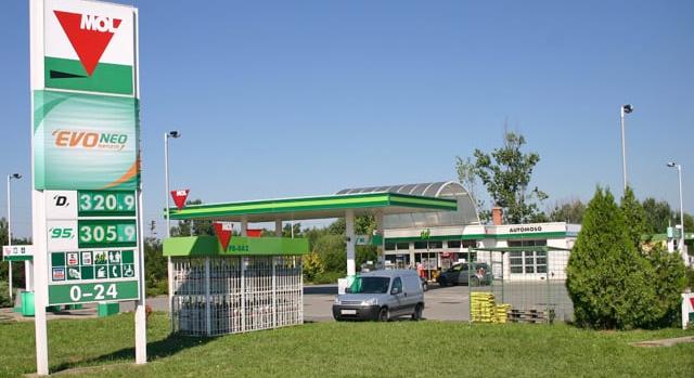 Akár 15 százalékot is spórolhatsz az üzemanyaggal, kevesen tudják a módját