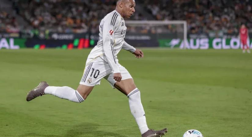 Megsérült Mbappé hátsó combizma hetekkel a világbajnokság előtt