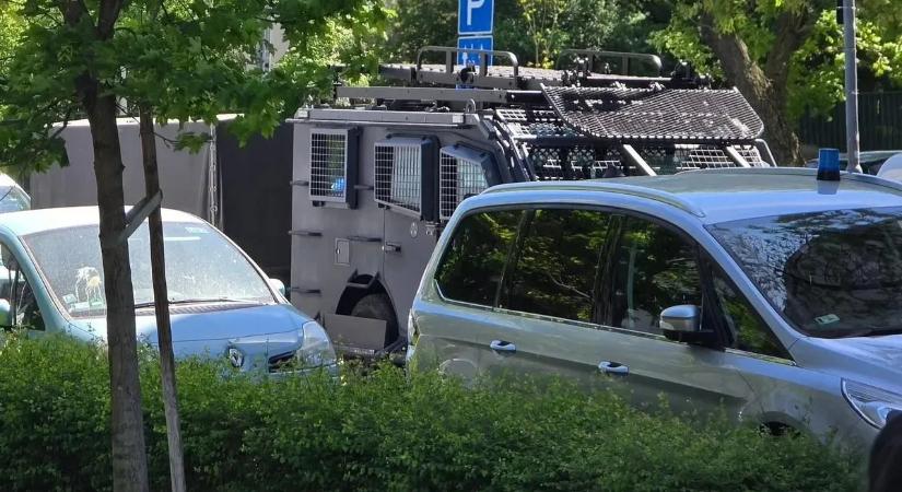 Itt a videó a kelenföldi túszdrámáról: így csaptak le a rendőrök
