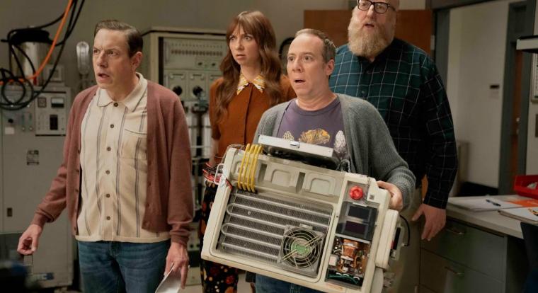 Multiverzumos káoszt ígérnek az Agymenők spin-off első képei