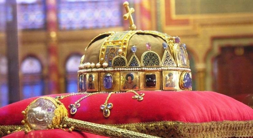 Váratlan döntés született a Szent Koronáról az alakuló ülés előtt