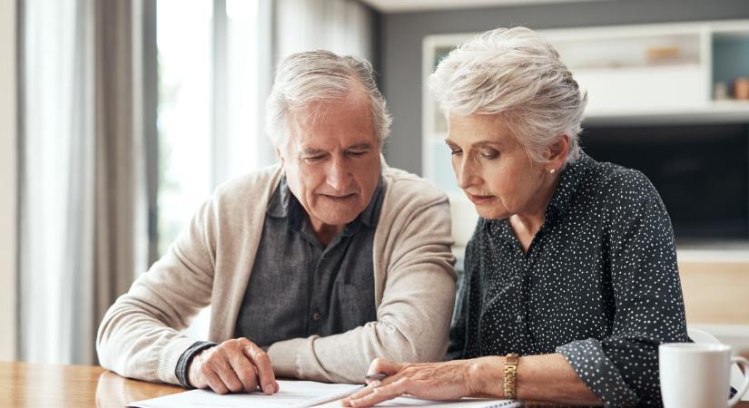 Júliustól teljesen megváltozik ez a nyugdíjakban: sokan csak most döbbennek rá, mi történik