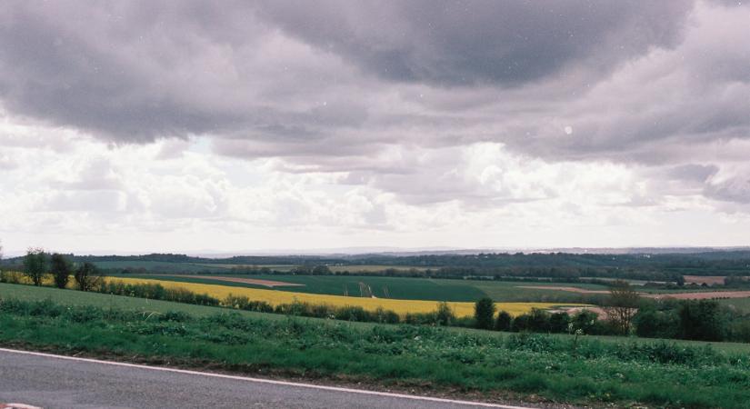 Időjárás 2026. április 28.: Erősen felhős, de tavasziasan meleg napra számíthatunk