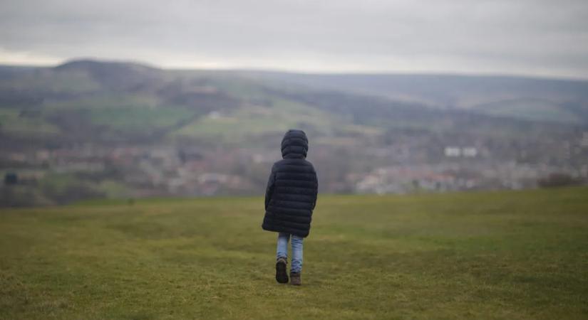 Saját ágyából tűnt el az édes kislány - Nagy erőkkel keresi a rendőrség