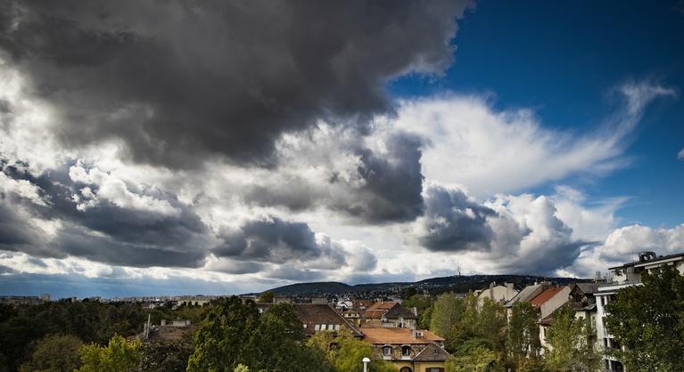 A felhők fognak dominálni kedden, némi csapadék is érkezhet