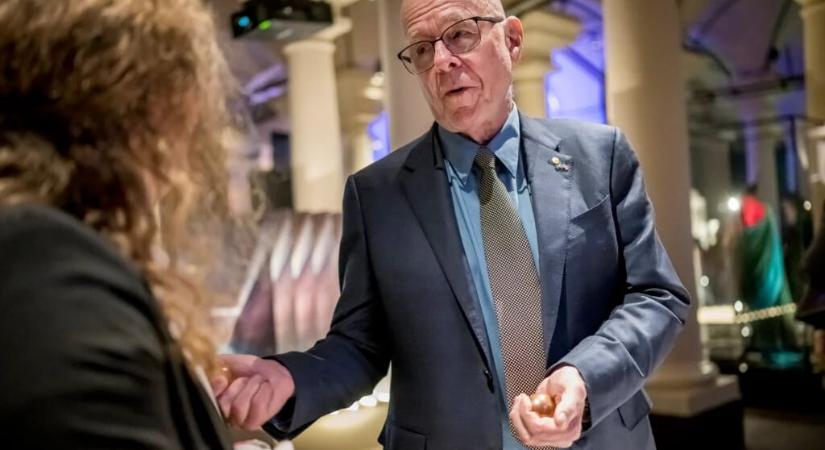 Ma 85 éves, „molekulaként gondolkodik”, és ezt tanácsolja másoknak is