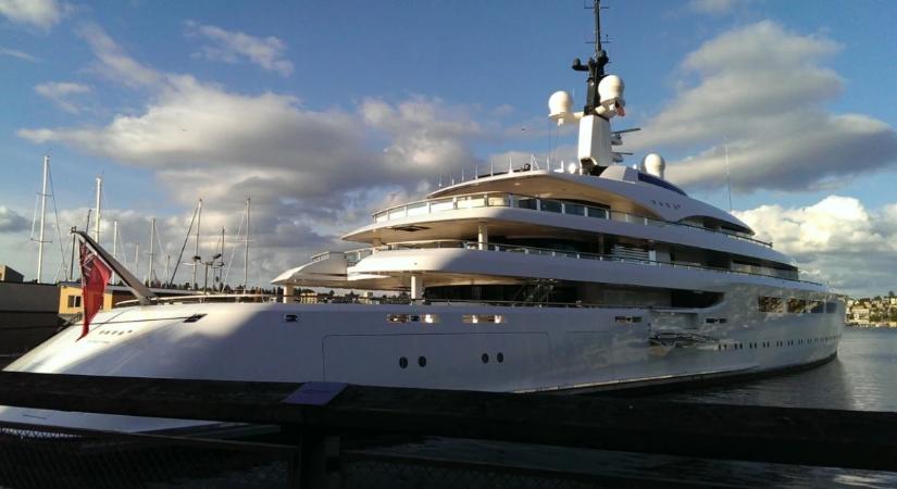 Papíron külföldre vitt vagyonok: mennyi esélye van a NAV-nak és a bíróságoknak?