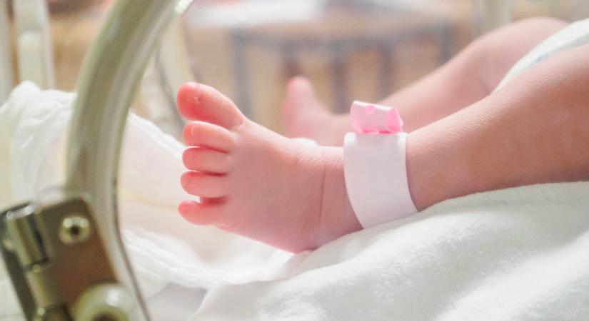 "Van még egy meglepetésünk!” – Amanda anyja sokkot kapott, amikor meglátta a második kiságyat