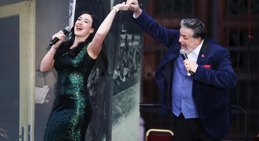 Bodrogi Gyula korát meghazudtoló lendülettel állt színpadra a Szenes Iván emlékesten – Galéria