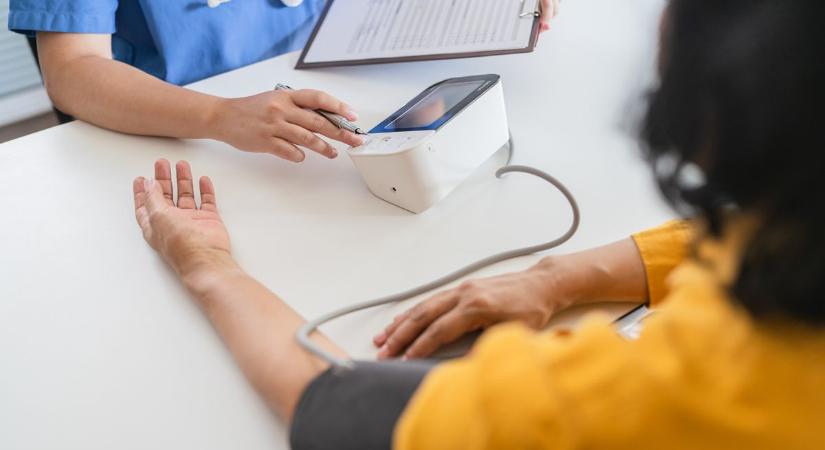 Szűrővizsgálatokkal várják a lakosságot Dunaújvárosban az egészség jegyében