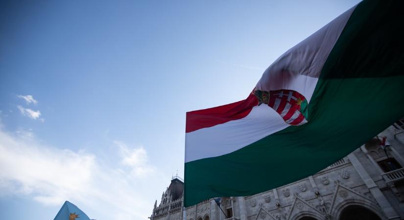 Új munkaszüneti nap jön a nyár közepén?