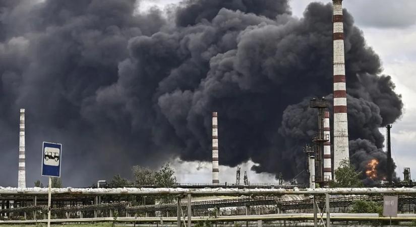 Ukrán drónok miatt lángokban áll a tuapszei orosz olajfinomító – a hónapban már harmadszor