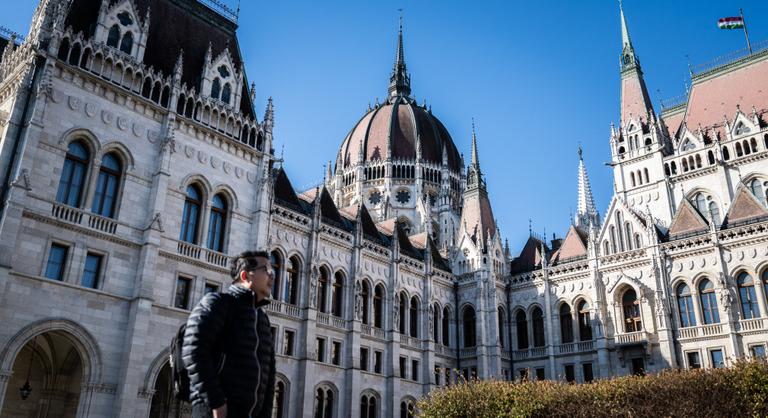Sorsdöntő tárgyalások jönnek az új Országgyűlésről, egy asztalnál a Tisza Párt és a Fidesz