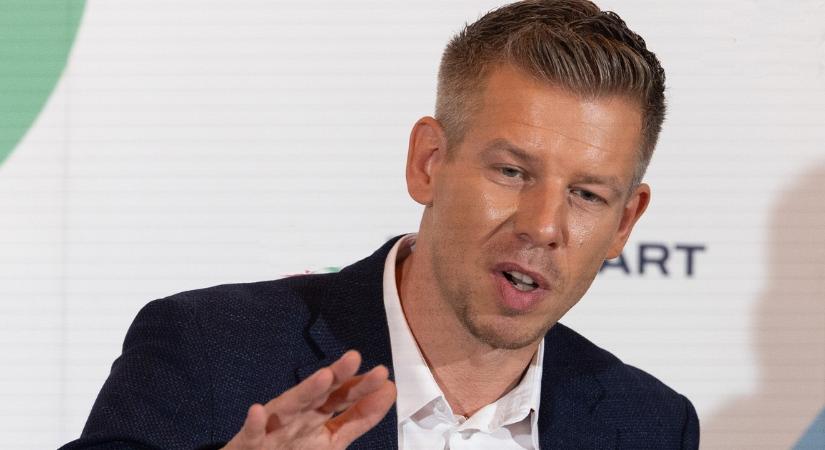 Rendkívüli! Pár perce közölte Magyar Péter a nagy súlyú hírt Szijjártó Péterről