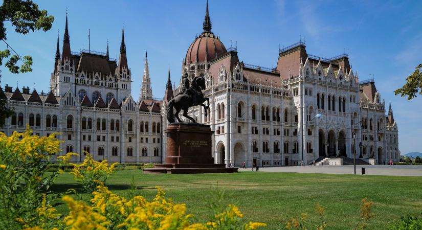 Bevezethetnek egy teljesen új munkaszüneti napot: ekkor jöhet a friss piros betűs ünnep