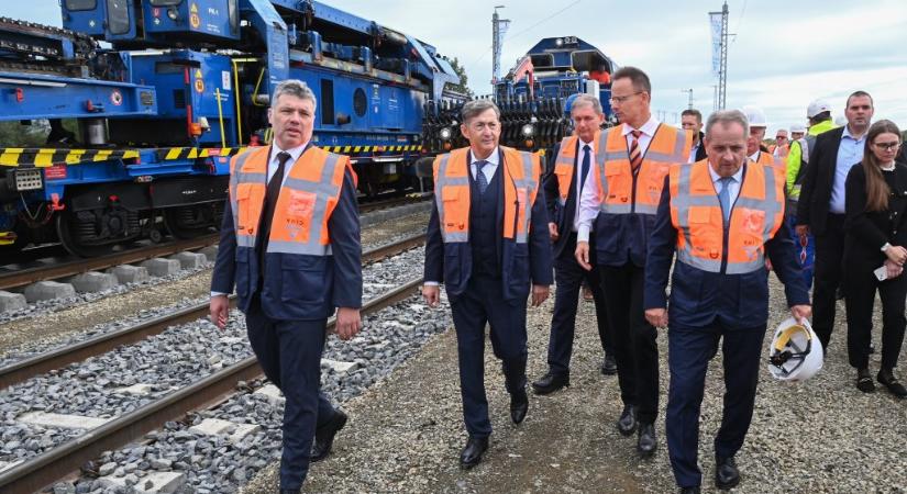 Budapest-Belgrád vasútvonal: a magyar félre mutogatnak a szerbek