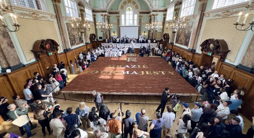 Ilyet még nem látott: gigantikus méretű tiramisu döntött Guinness-rekordot – videó