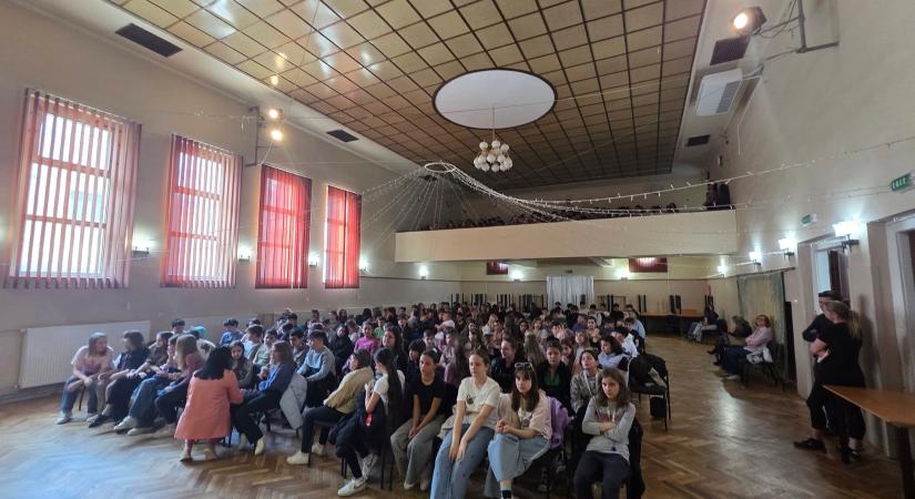 Elkezdődött az idei Tompa Mihály Országos Verseny