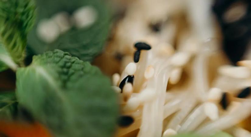 Veszélyes szennyezést hordozó ázsiai élelmiszer jutott a magyar boltokba, ne egye meg!