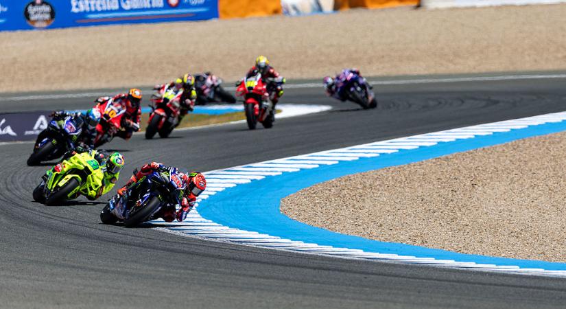 Tragédia: verseny közben, brutális balesetben vesztette életét a „motorsport Ayrton Sennája”