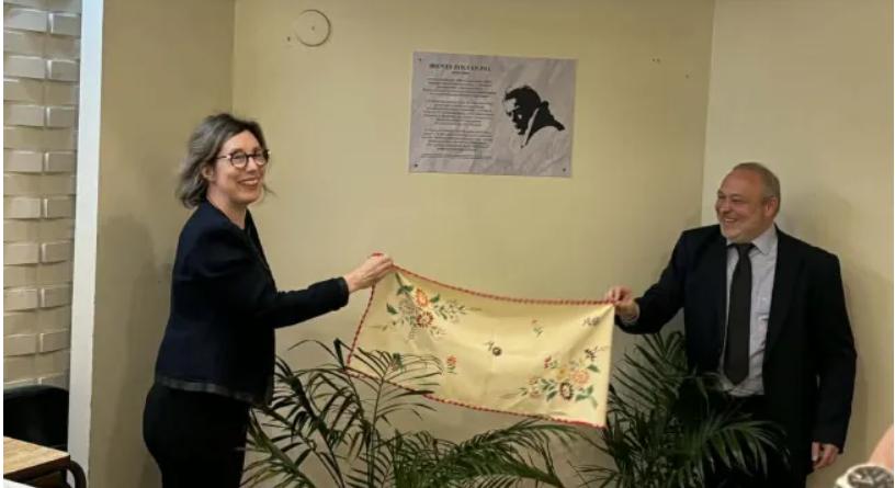 Dienes Zoltán emléktábla-avatás és nyelvvizsga bizonyítványosztó a Montreáli Ifjúsági Otthonban