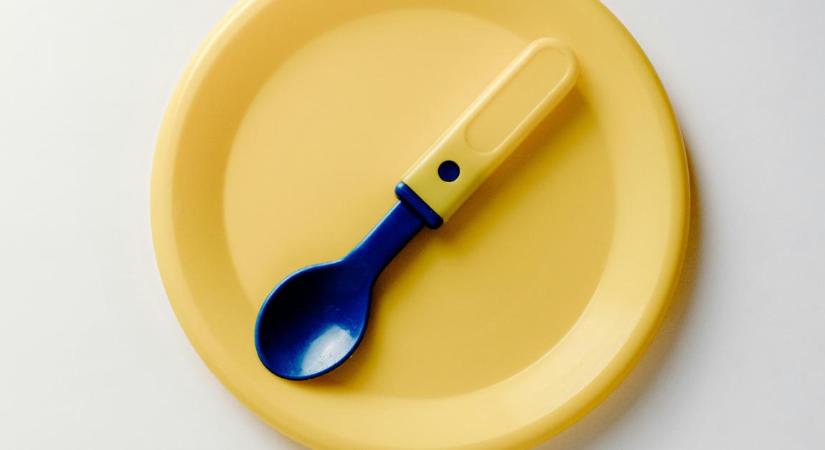 Bioterrorizmus és mérgezett bébiétel Debrecenben? Létfontosságú üzenetet külött a Nébih az anyáknak