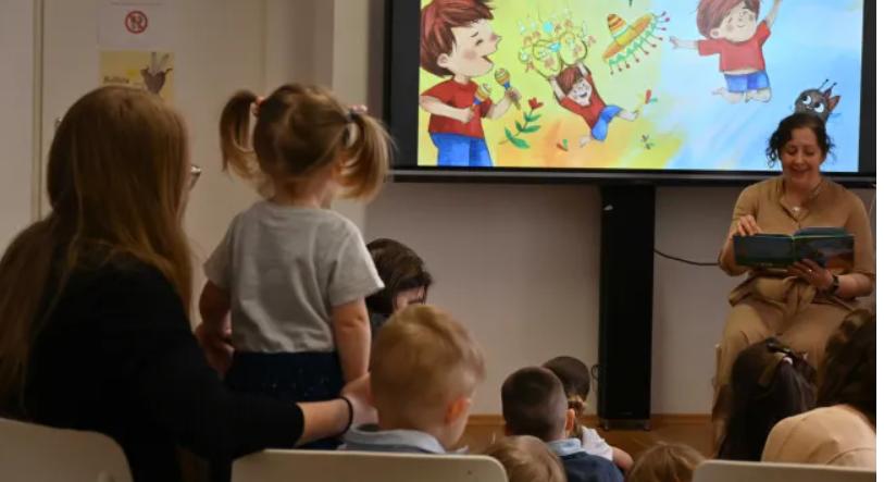 Mesés délelőtt az AMAPED-ben – Mrena Julianna új könyve