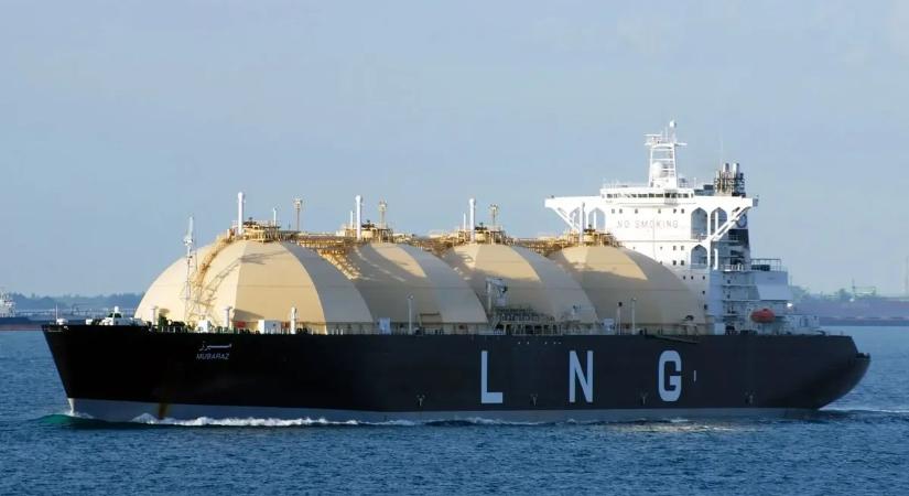 Átjutott az első földgázszállító hajó a hormuzi blokádon, mutatjuk, hová tart!