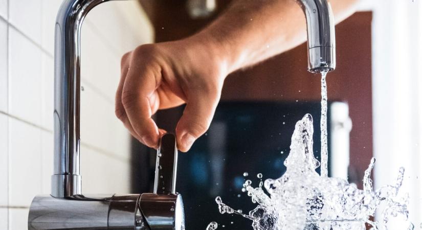 Hogyan oldd meg, ha csöpög a csap, de nem akarsz szerelőt hívni? Segítünk