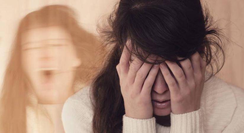 Ezért érzed úgy, mintha kívülről figyelnéd az életed: nem véletlen jelenségről van szó