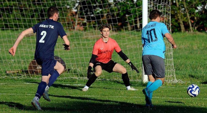 Még nyílt Délen az aranycsata