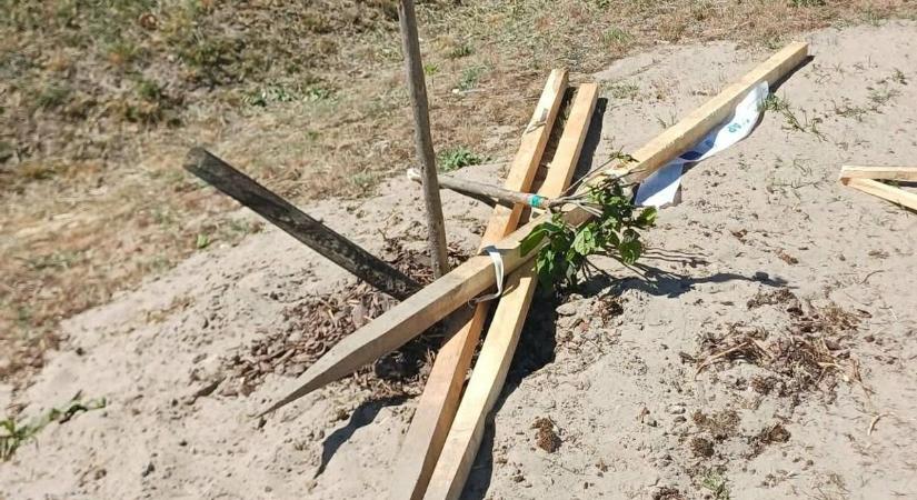 Egy hét alatt tönkretették, újabb rongálás borzolja a kedélyeket a faluban