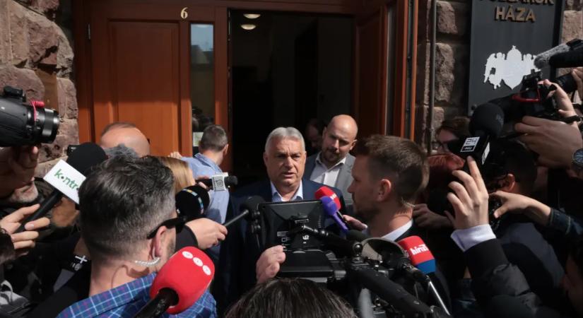 Orbán felajánlotta lemondását a Fidesz elnökségnek, de nem fogadták el
