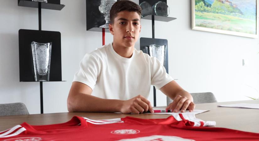 16 éves reménységgel kötött szerződést a Kisvárda, Révész szerint a középpályás nem mindennapi jövő előtt áll