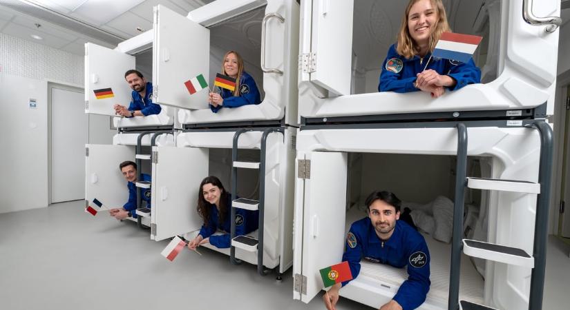 100 napra teljesen elzártak hat embert, semmi kapcsolatuk nem lehet a külvilággal