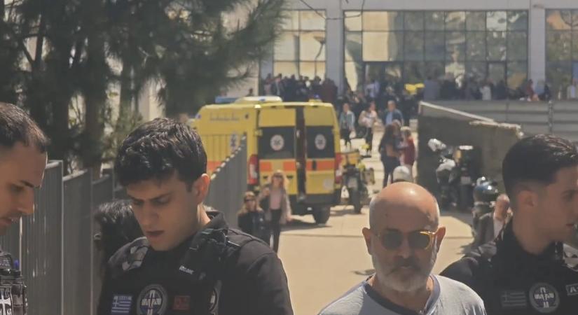 Lövöldözni kezdett Athénban egy 89 éves férfi, többeket megsebesített