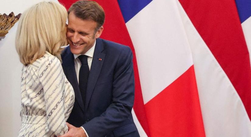 Ennyi volt: titokban már a hatalom utáni életét tervezi Macron és a felesége