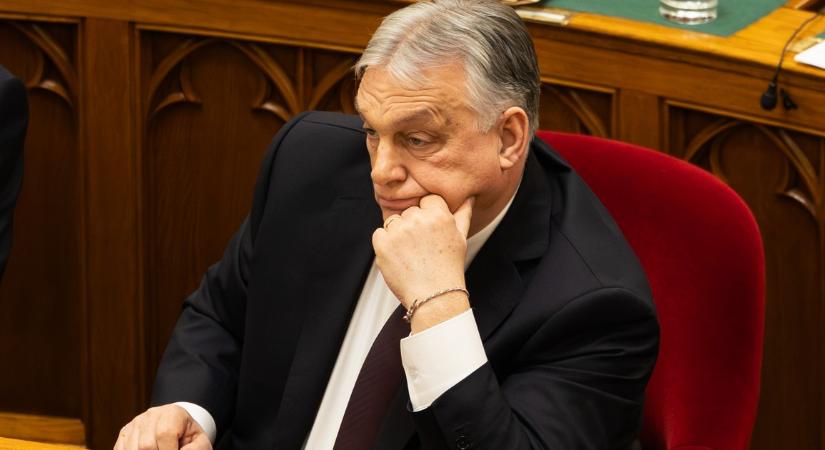 Orbán Viktor lemondott, de marad