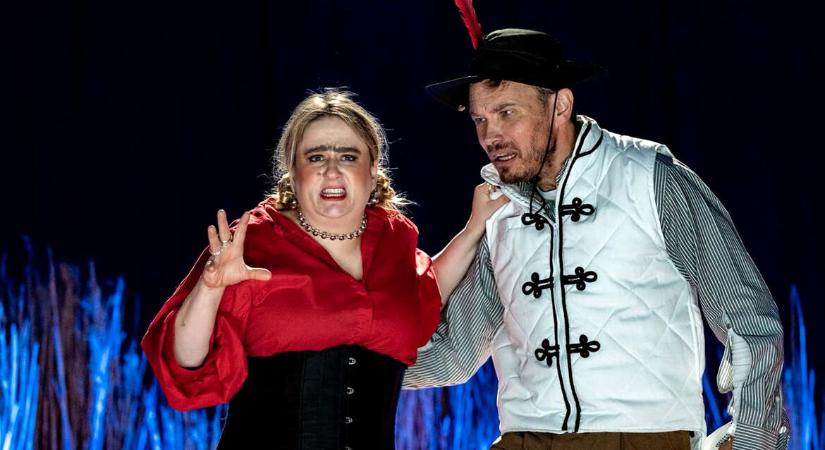 Nagy nemzeti mellveregetés, kis hamis / ki gondolta, hogy lehetsz állati vicces is?