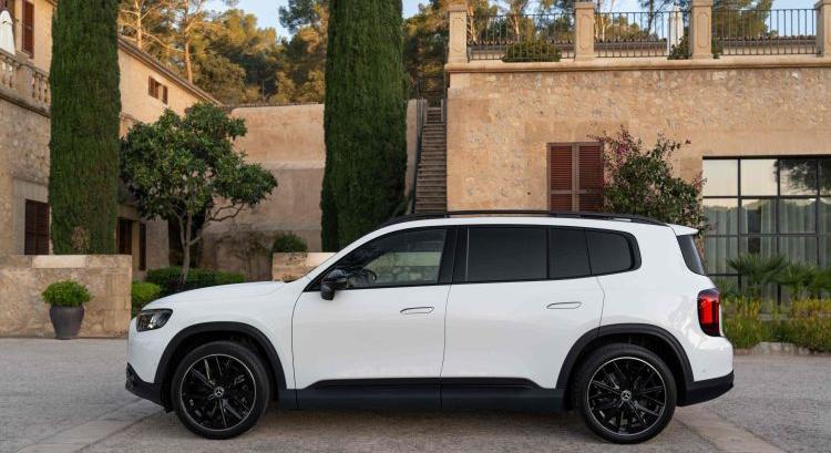 Új, tisztán elektromos Mercedes-Benz GLB: technika és tér új szinten