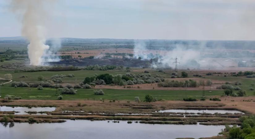 Tűz Várpalotán: megérkeztek a képek