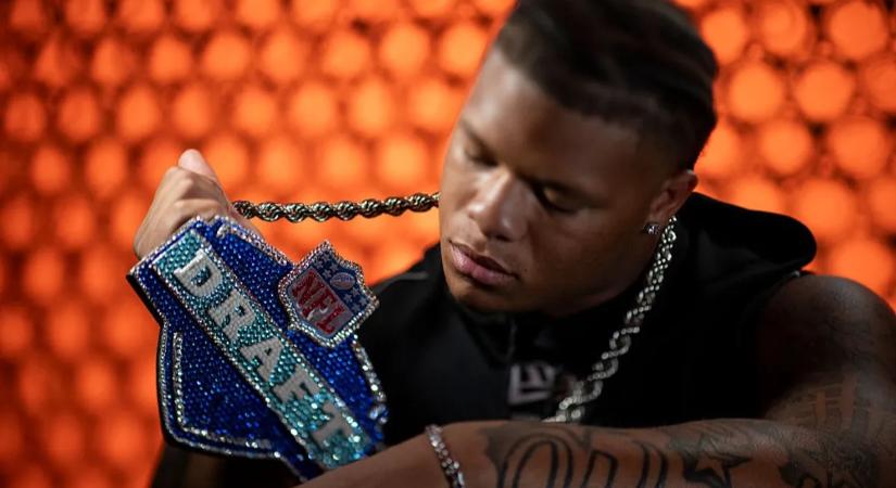 Volt, aki golfozás közben tudta meg, hogy NFL-játékos lett – sztorik és videók a draftról