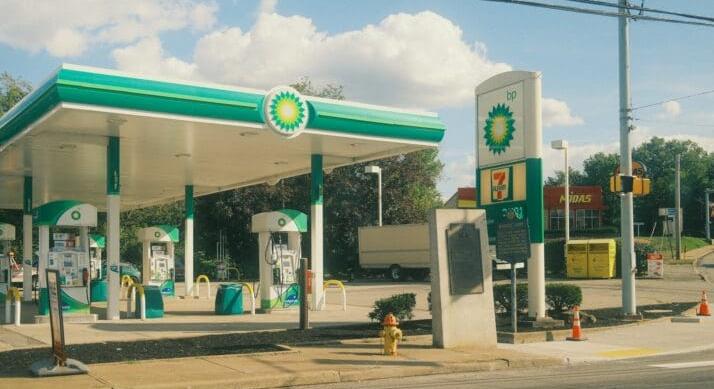 Nagyot kaszált a BP – A magasabb olajárakkal 3,2 milliárd dollárra ugrott a negyedéves nyereség